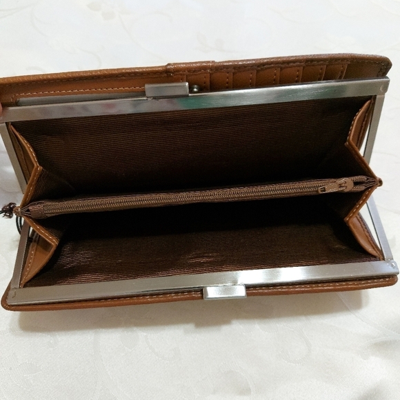 Audrey Brooke long wallet - Picture 7 of 8